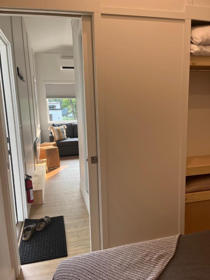The Tiny Getaway Home อลิซาเบธทาวน์ ภายนอก รูปภาพ