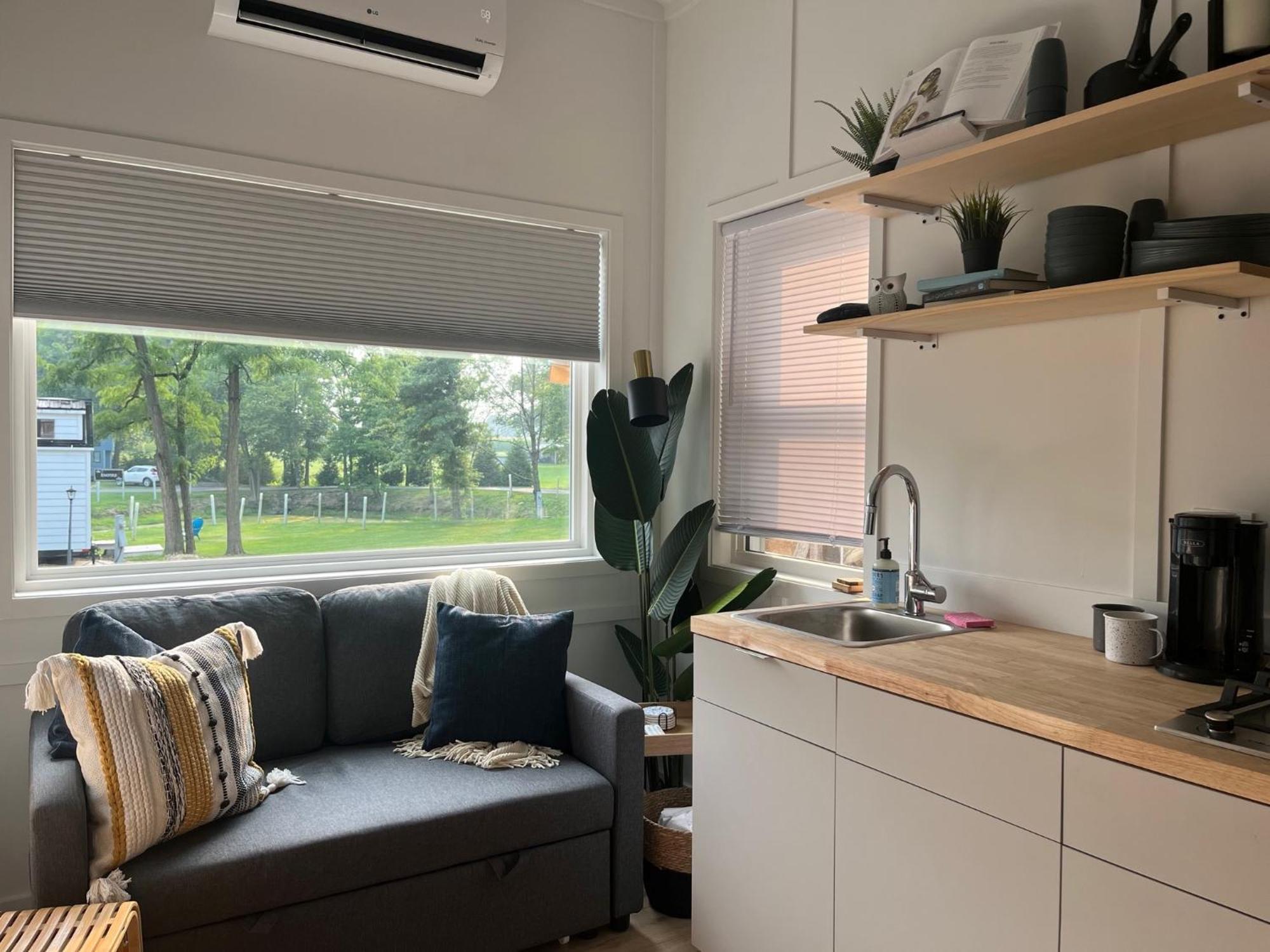 The Tiny Getaway Home อลิซาเบธทาวน์ ภายนอก รูปภาพ